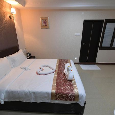 Coastal Grand Hotel Sampath Tiruchirappalli Exteriör bild