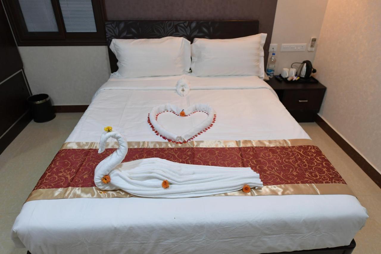 Coastal Grand Hotel Sampath Tiruchirappalli Exteriör bild