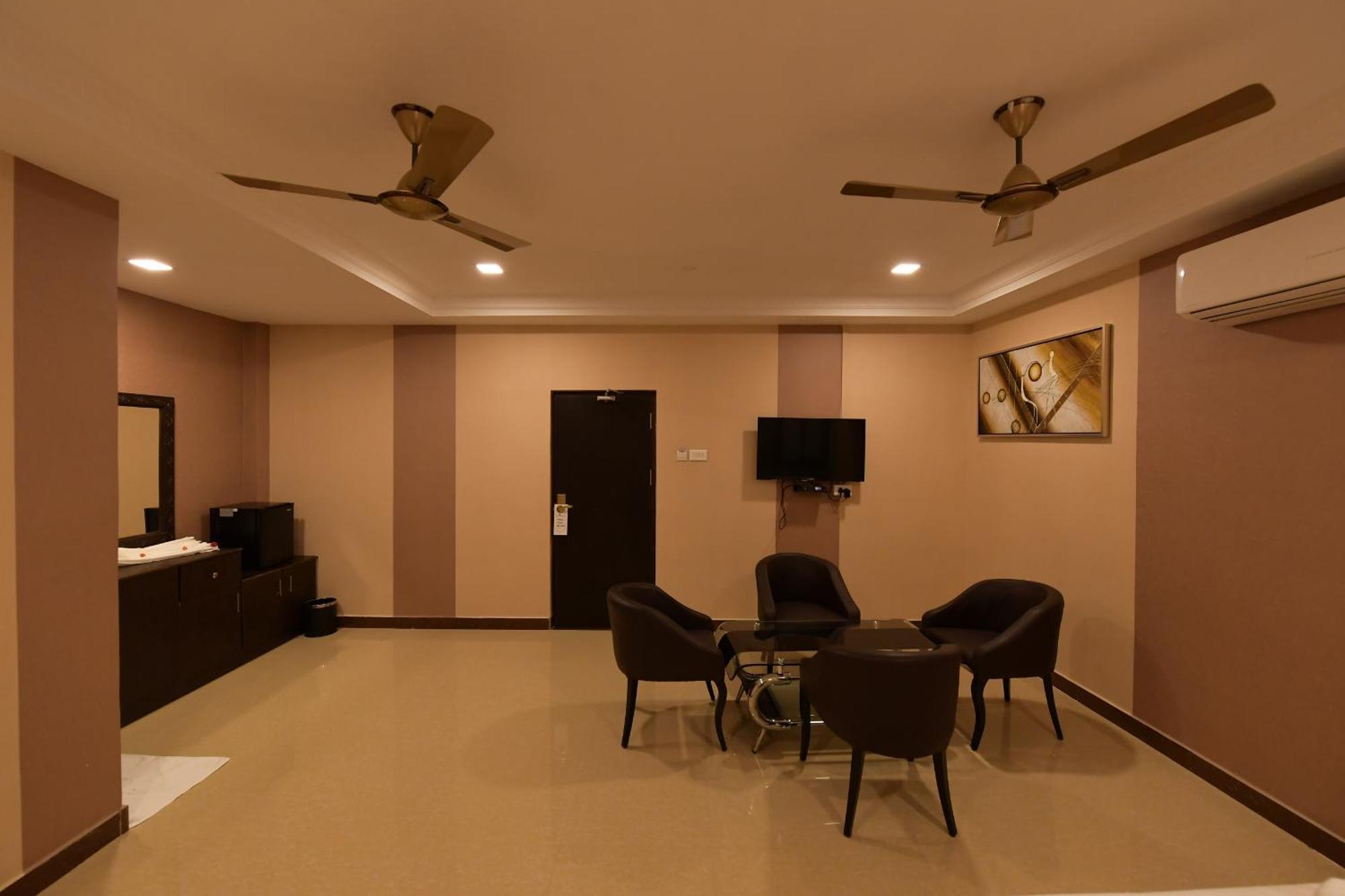 Coastal Grand Hotel Sampath Tiruchirappalli Exteriör bild