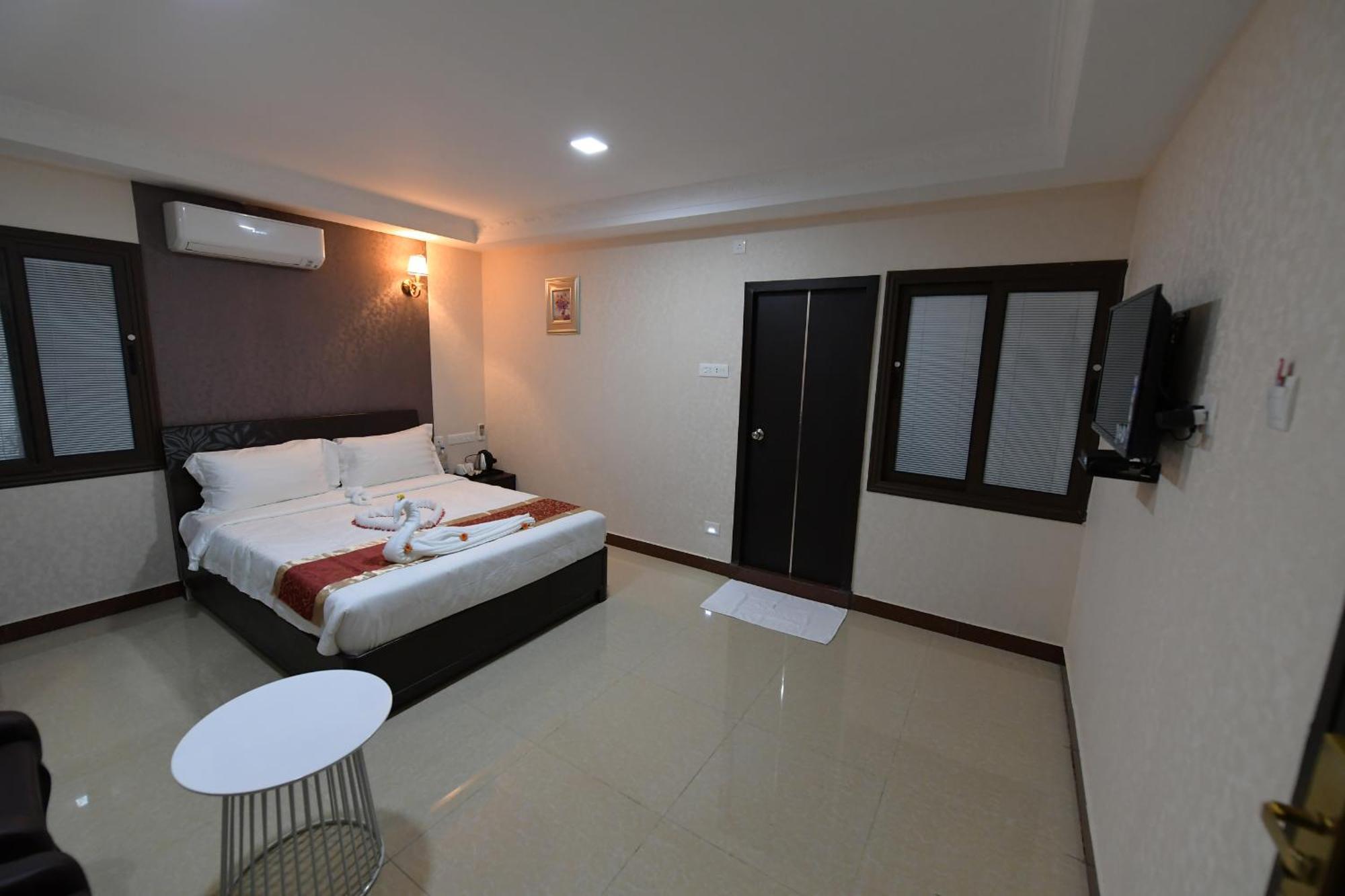 Coastal Grand Hotel Sampath Tiruchirappalli Exteriör bild