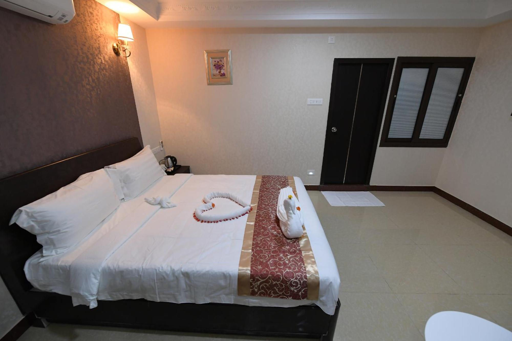 Coastal Grand Hotel Sampath Tiruchirappalli Exteriör bild