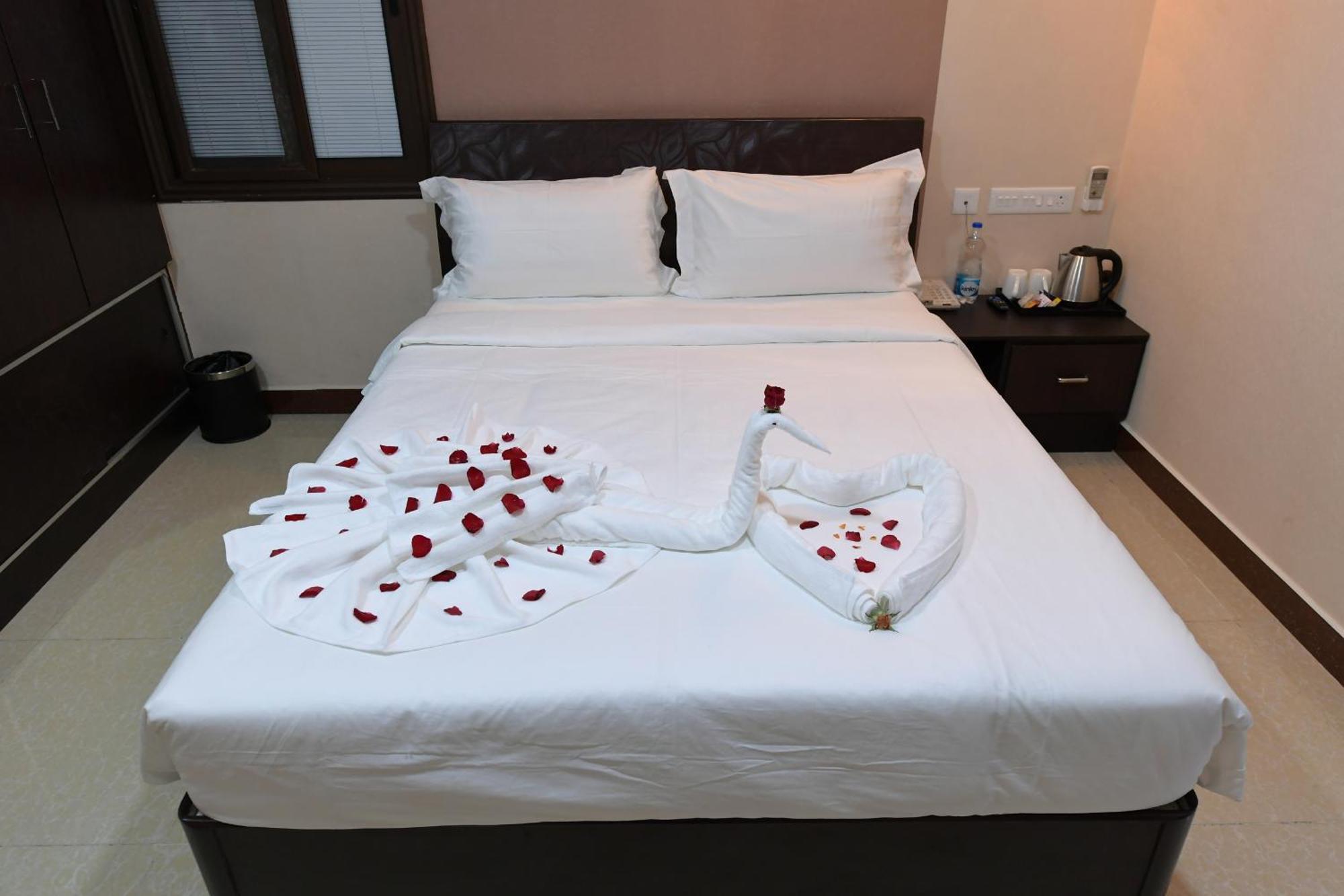Coastal Grand Hotel Sampath Tiruchirappalli Exteriör bild