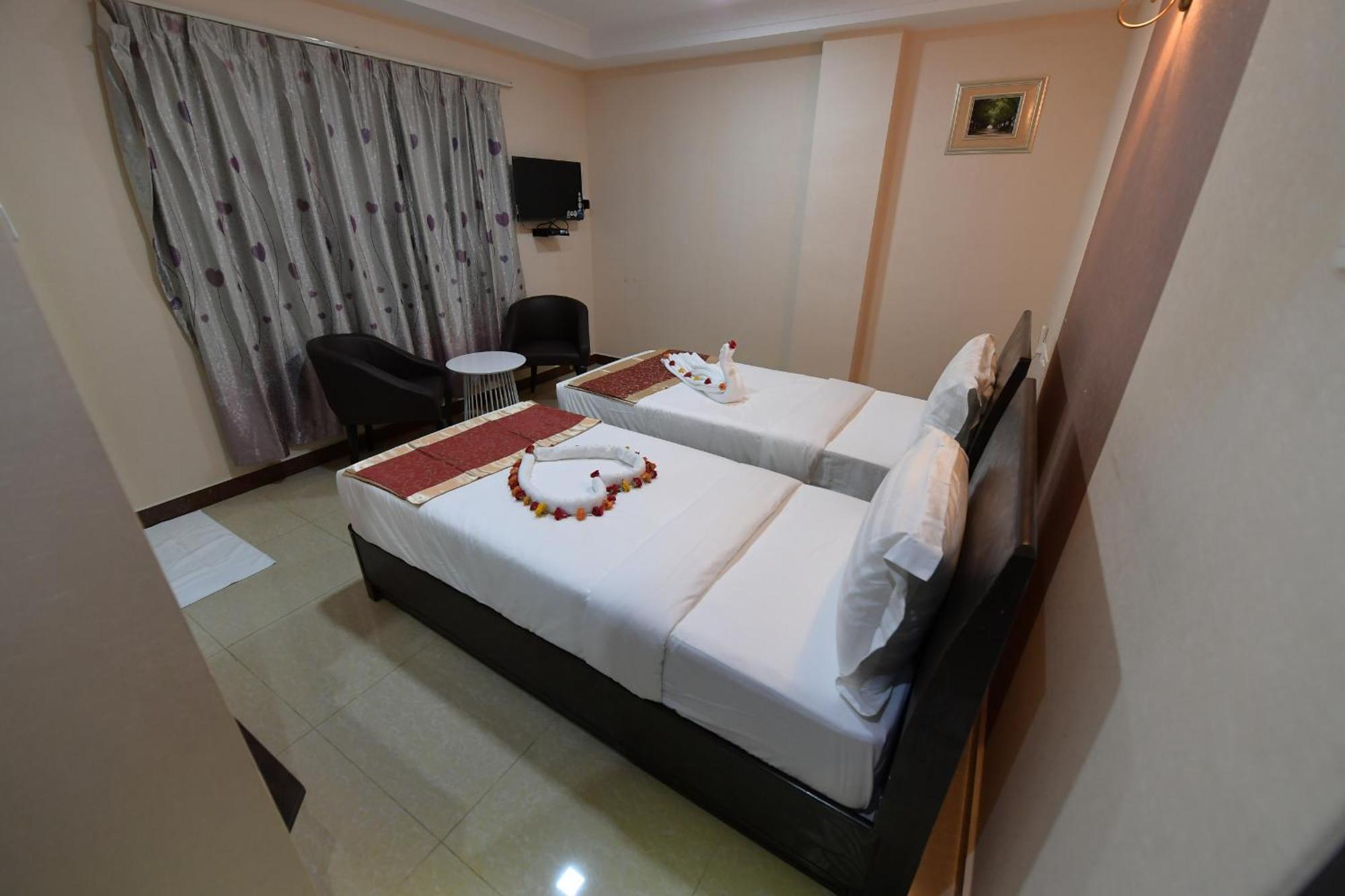 Coastal Grand Hotel Sampath Tiruchirappalli Exteriör bild